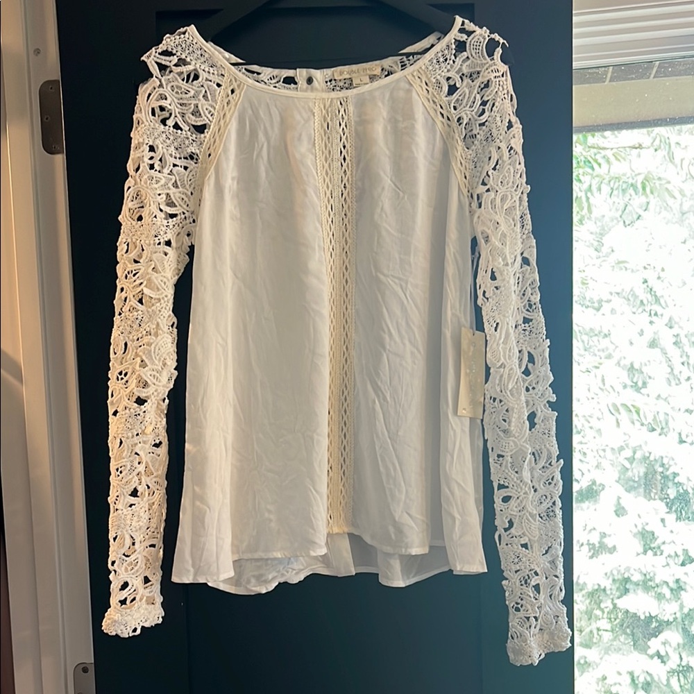 Elegant White Lace Sleeve Top